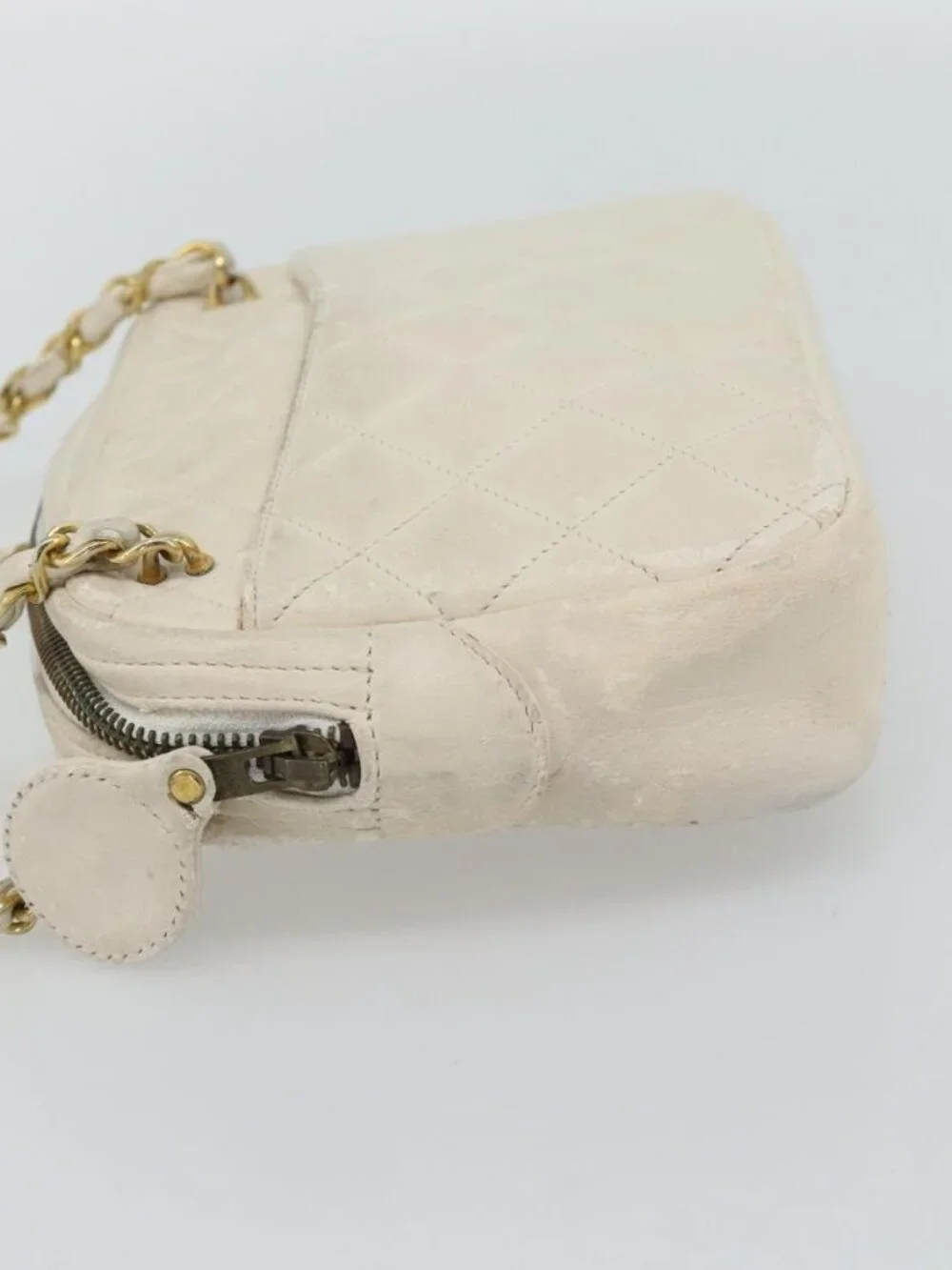 CHANEL Matelasse Chain Shoulder Bag Lamb Skin White Gold CC Auth bs28144